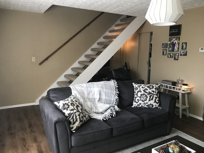 Building Photo - 507 Halia Crest
