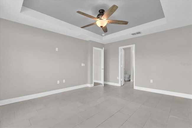 Building Photo - 4595 Plainview Rd