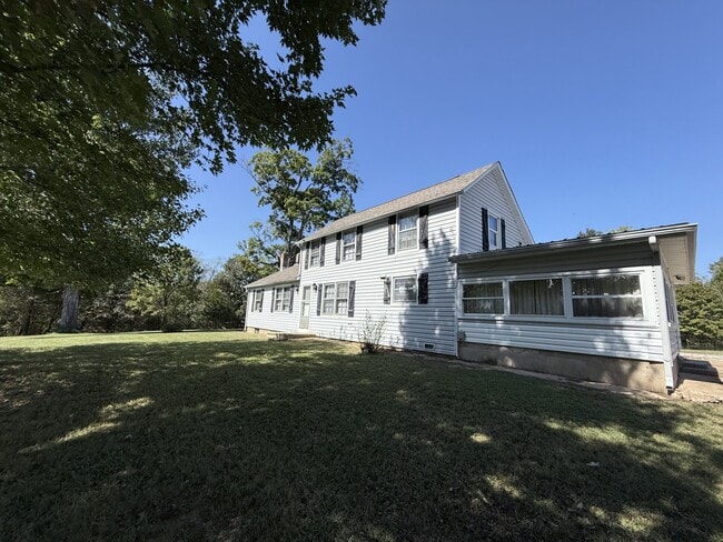 Building Photo - 383 Westover Rd