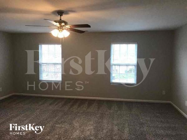 Building Photo - 6004 Springs St