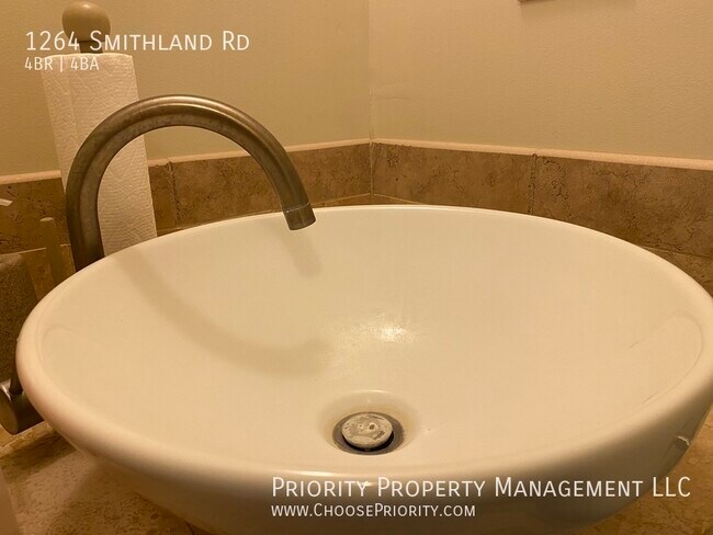 Building Photo - Peaceful Estate - 4 Bedroom 3.5 Bath