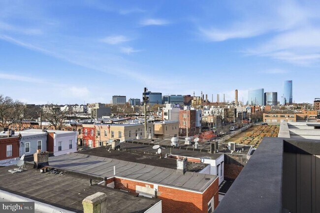 Building Photo - 1514 S Bambrey St