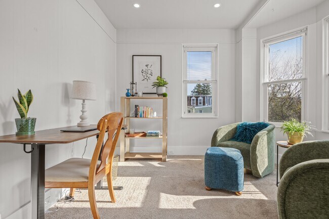 Building Photo - 537 N Mary St