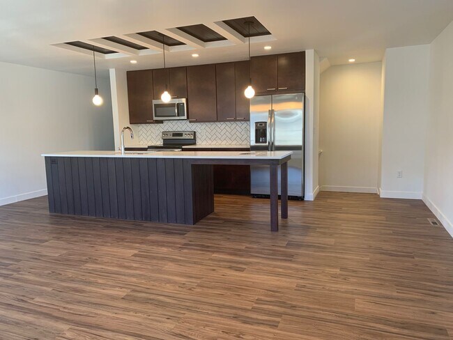 Building Photo - 389