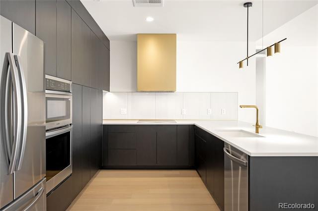 Building Photo - 3520 Chestnut Pl