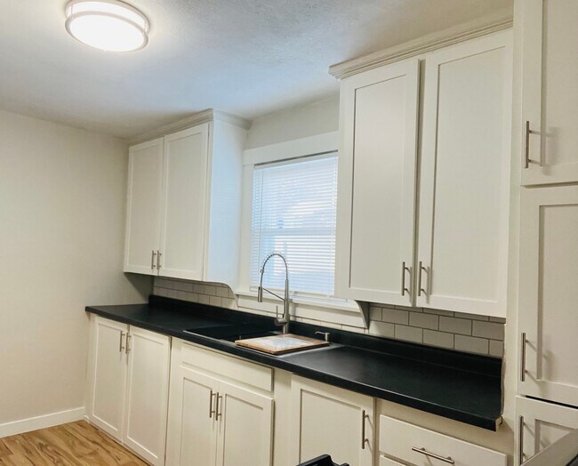 Kitchen - 48 Convis St