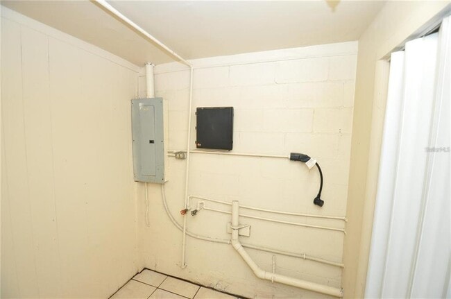 Building Photo - 4924 Pilgrim Ln