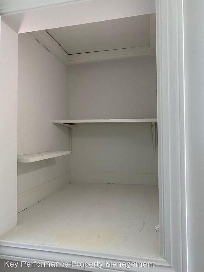 Building Photo - 3 br, 1 bath House - 35 Aragon Ave