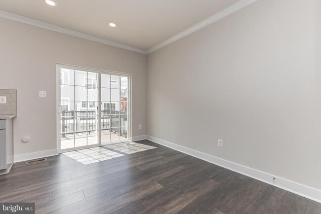 Building Photo - 8039 Blue Stream Dr