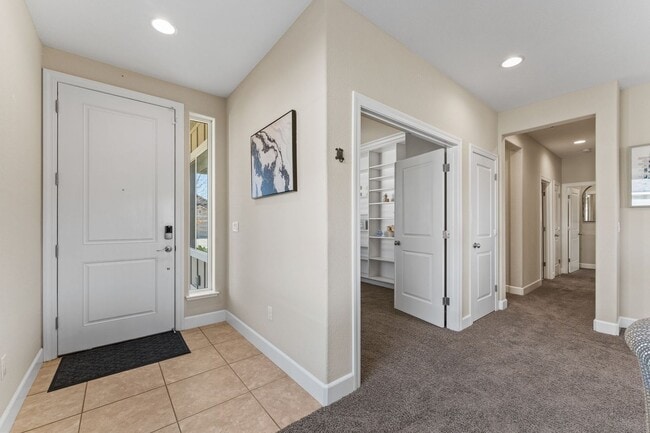 Building Photo - 784 Ahwanee Dr