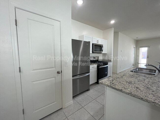 Building Photo - 4722 N 194th Dr