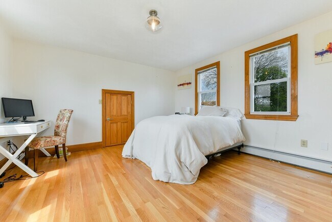 Building Photo - 33 Farragut Ave