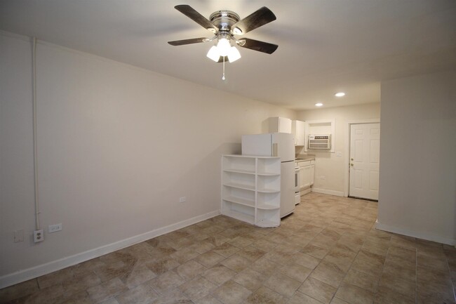 Building Photo - 13261 Lillian Hwy