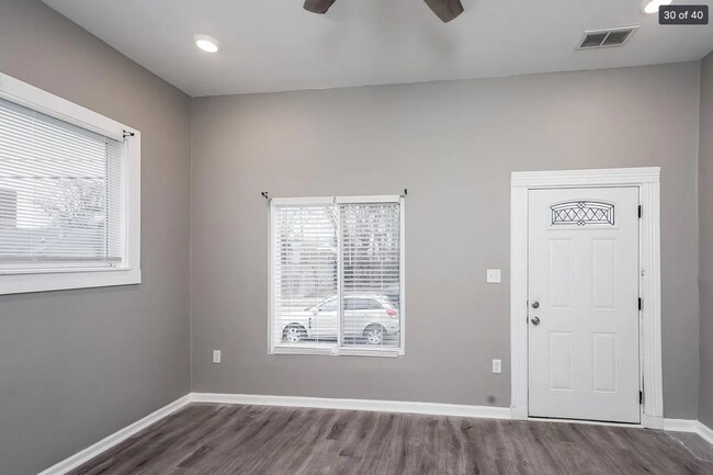 Building Photo - Updated & Renovated 3 Bedroom Cottage  LEASING SPECIAL – Move in by 9/1/2026 and October rent is ...