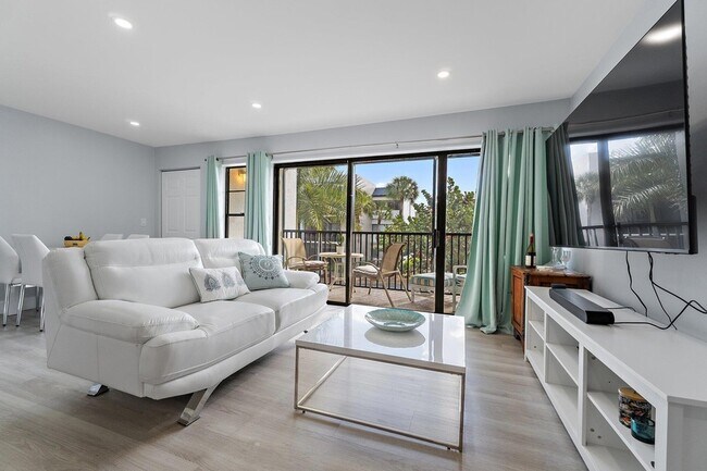 Building Photo - 1605 S US Hwy 1