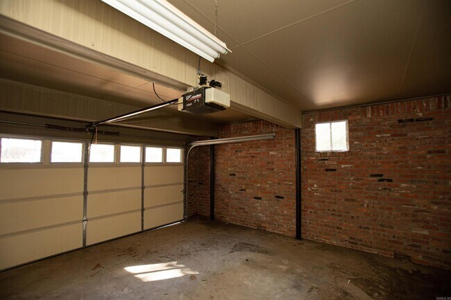 Building Photo - 2920 S Bryant St