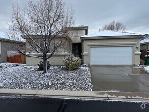 Building Photo - <b>Beautiful Three Bedroom on the Golf Cou...