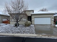 Building Photo - <b>Beautiful Three Bedroom on the Golf Cou...
