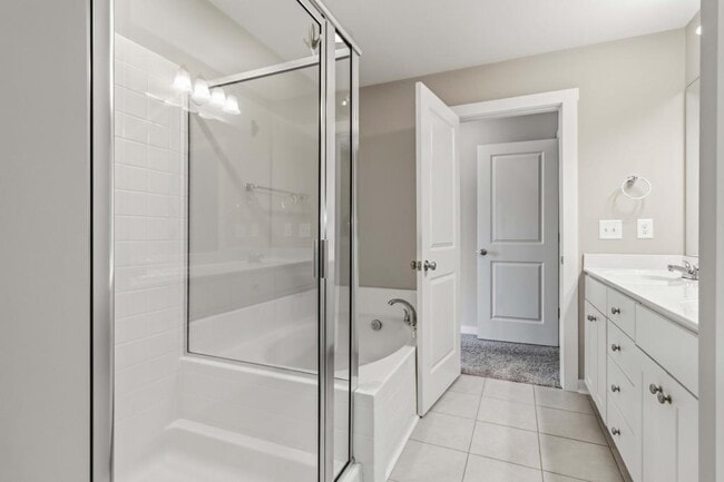 Building Photo - 730 Elmbrook Dr
