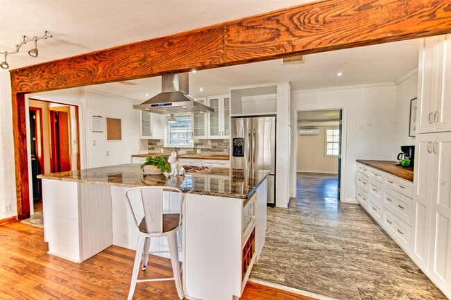 Building Photo - 918 Lehman St