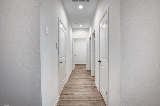 Building Photo - 1225 Antelope Passing Dr