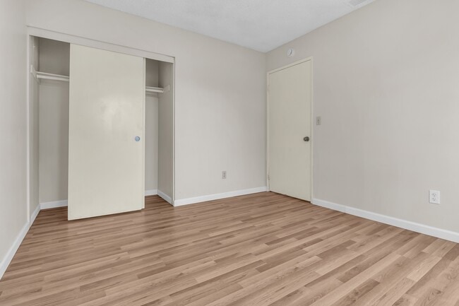 Building Photo - 1688 Bruin St