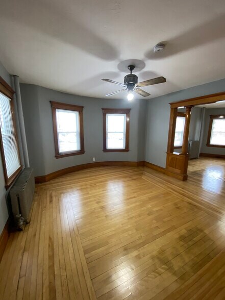 Building Photo - 356 Chandler St