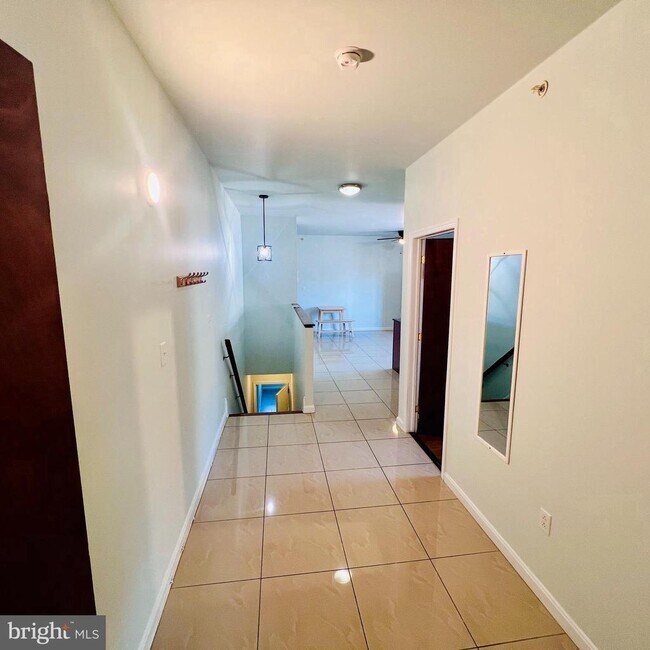 Building Photo - 1926 S 7th St