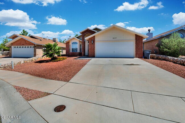 Building Photo - 1417 Plaza Verde Dr