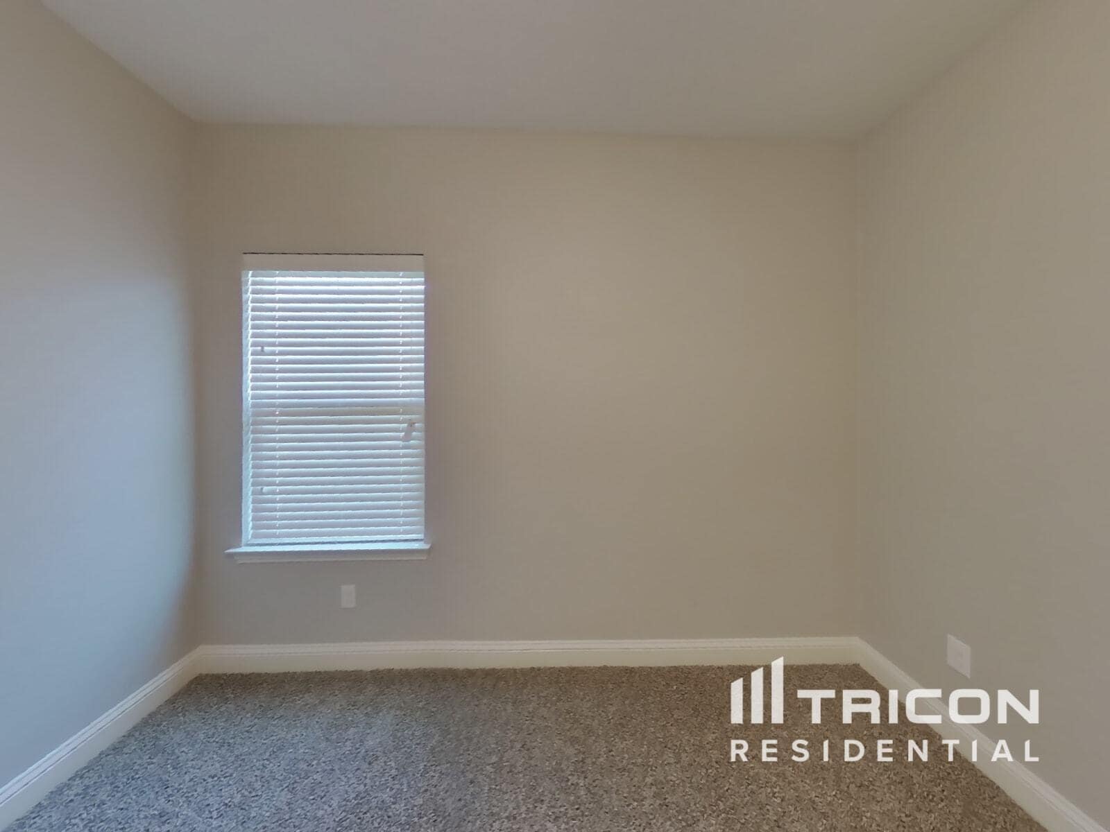Building Photo - 509 Dogwood Dr