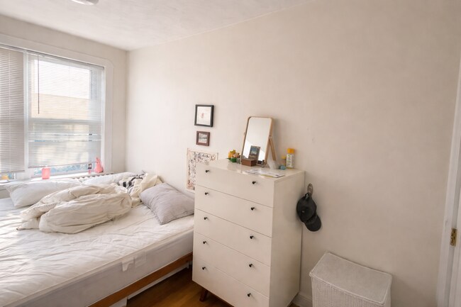 Building Photo - 15 Revere St