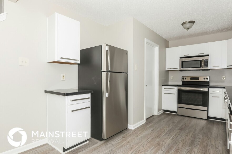Building Photo - 7050 Sycamore Grove Ct