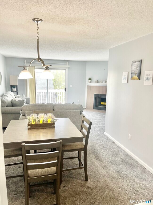 Building Photo - 2390 State St