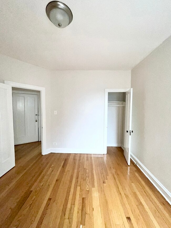 Building Photo - 2140 N Kildare Ave