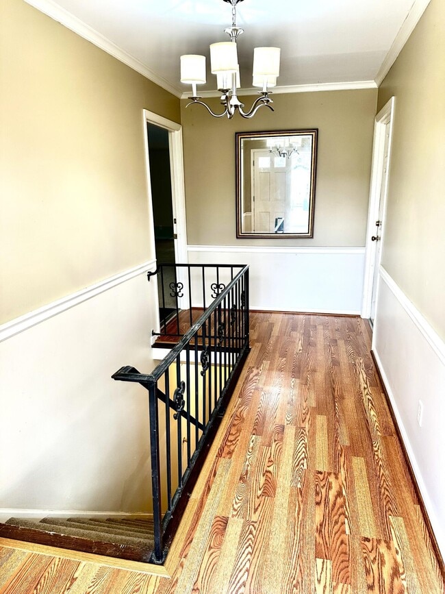 Building Photo - 2948a Candlelight Way