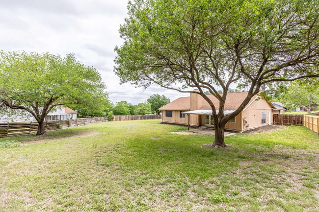 Building Photo - 14719 Highland Peak