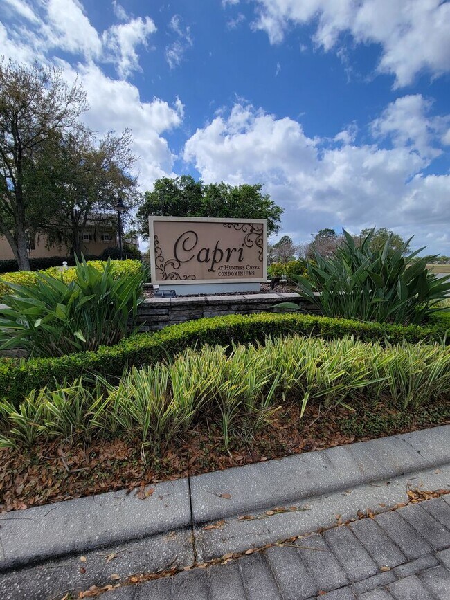 Building Photo - 2 BED 2 BATH CONDO CAPRI AT HUNTERS CREEK