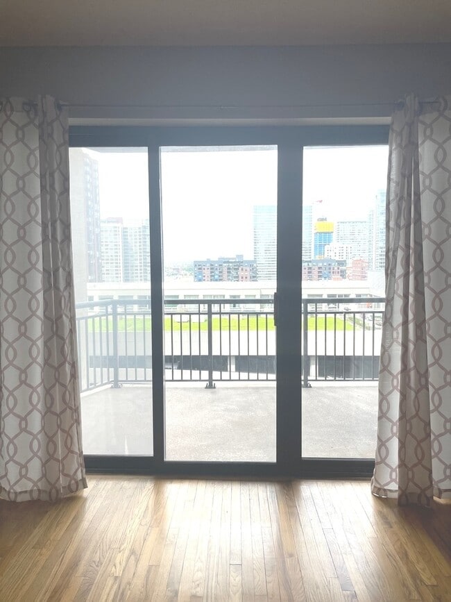 Building Photo - 41 E 8th St