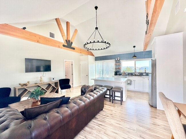 Building Photo - Amazing Location & Sprawling Country Living at its Very Best in this Beautiful Single-Story, Full...