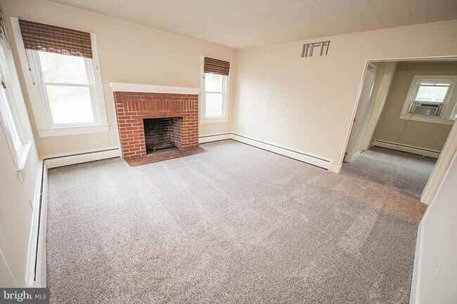 Building Photo - 1226 Pemberton Dr