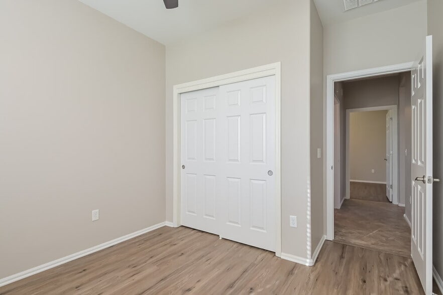 Building Photo - 7422 S Salt Water Dr