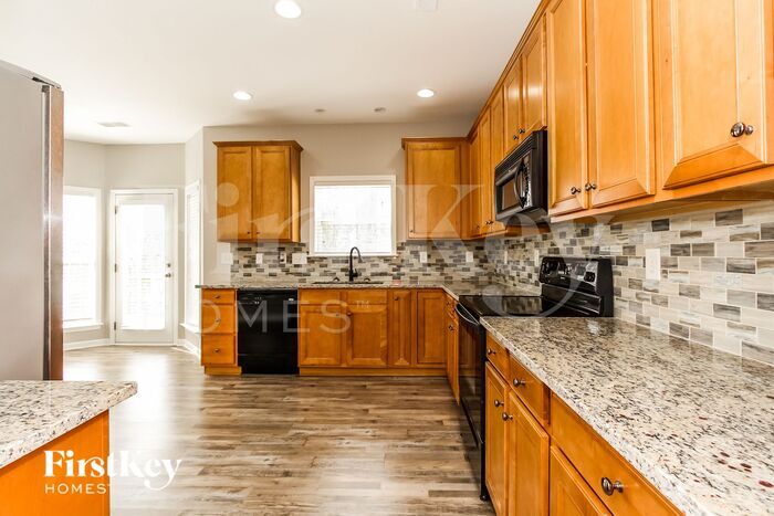 Building Photo - 10622 Quarrier Dr