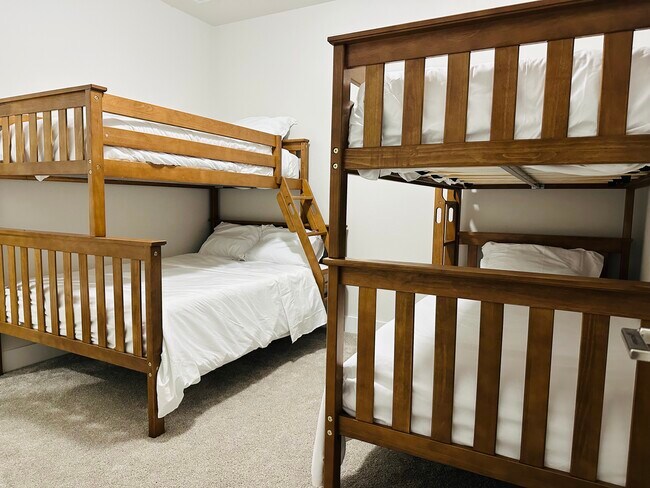 Building Photo - 512 Secretariat Dr