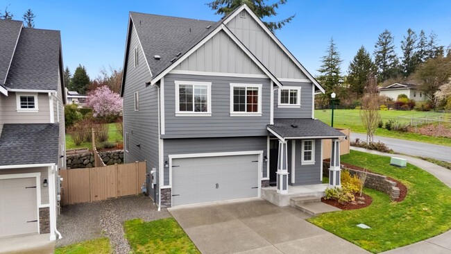 Building Photo - 4Bd/3.5Ba Covington House