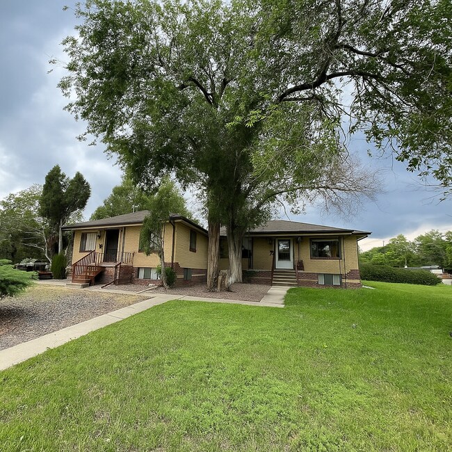 Building Photo - 2591 Pierce St