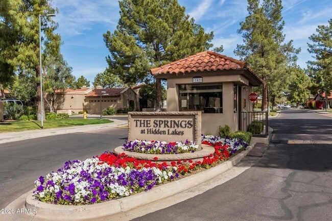 Building Photo - 4106 E Sunnyside Dr