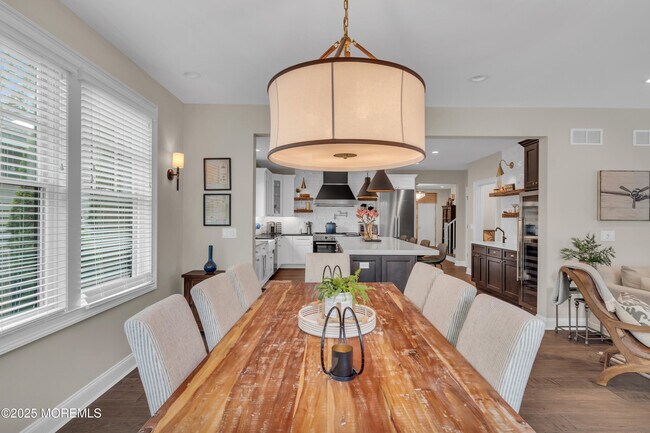 Building Photo - 2118 Edgewood Pl