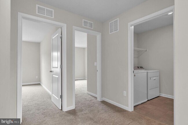 Building Photo - 3148 White Tail Dr