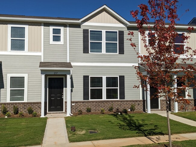 Primary Photo - 2 Story Townhome-Salisbury