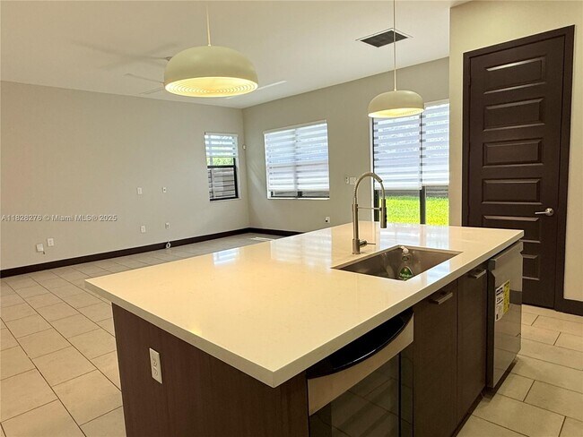Building Photo - 13651 SW 158th Pl